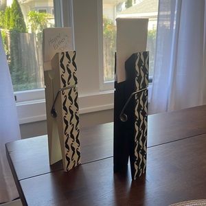 Fun, giant clothes pin picture holders!